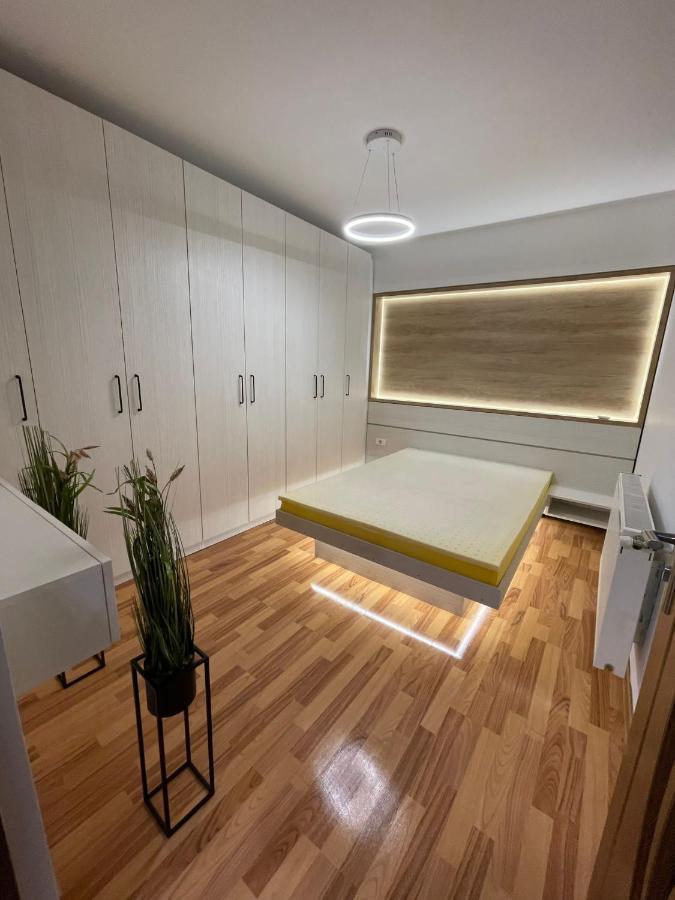 Iulius Loft Appartement Iasi Buitenkant foto