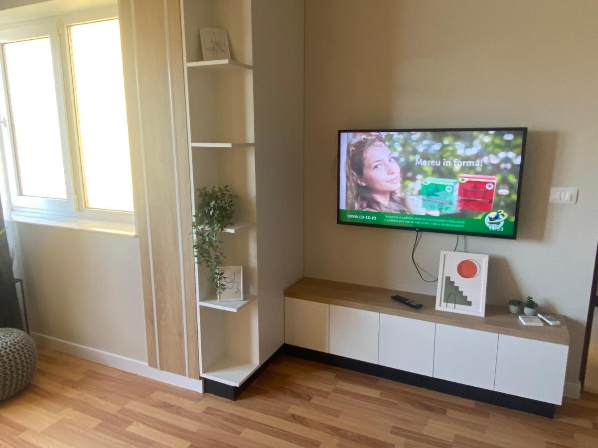 Iulius Loft Appartement Iasi Buitenkant foto