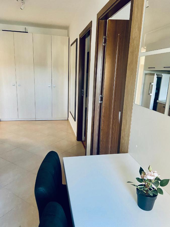 Iulius Loft Appartement Iasi Buitenkant foto